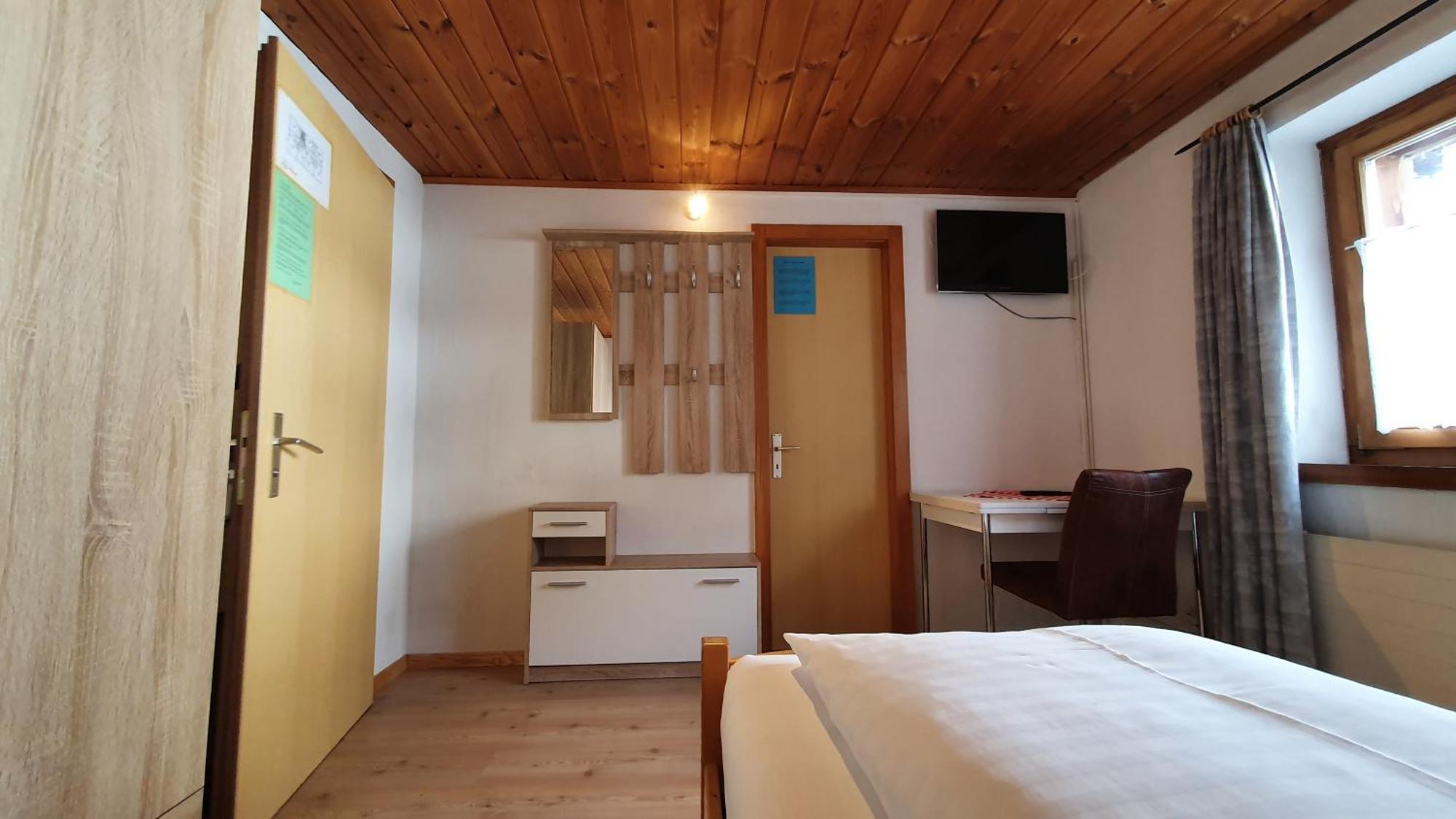 Splügen Hotel Suretta מראה חיצוני תמונה