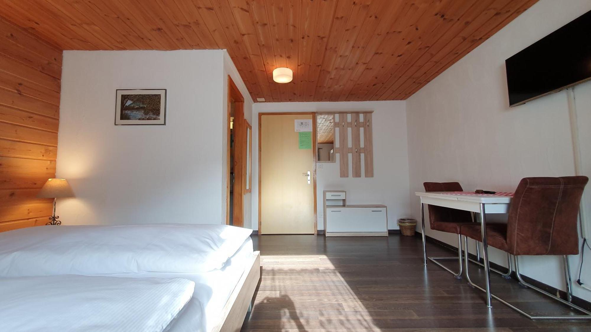 Splügen Hotel Suretta מראה חיצוני תמונה